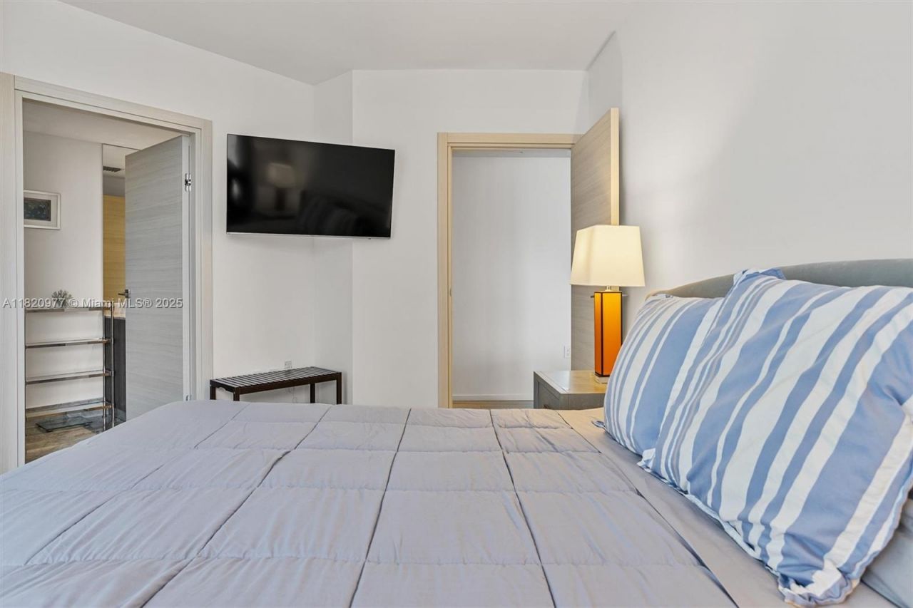 801 S Miami Ave, Unit 4205, Miami, FL 33130 Photo