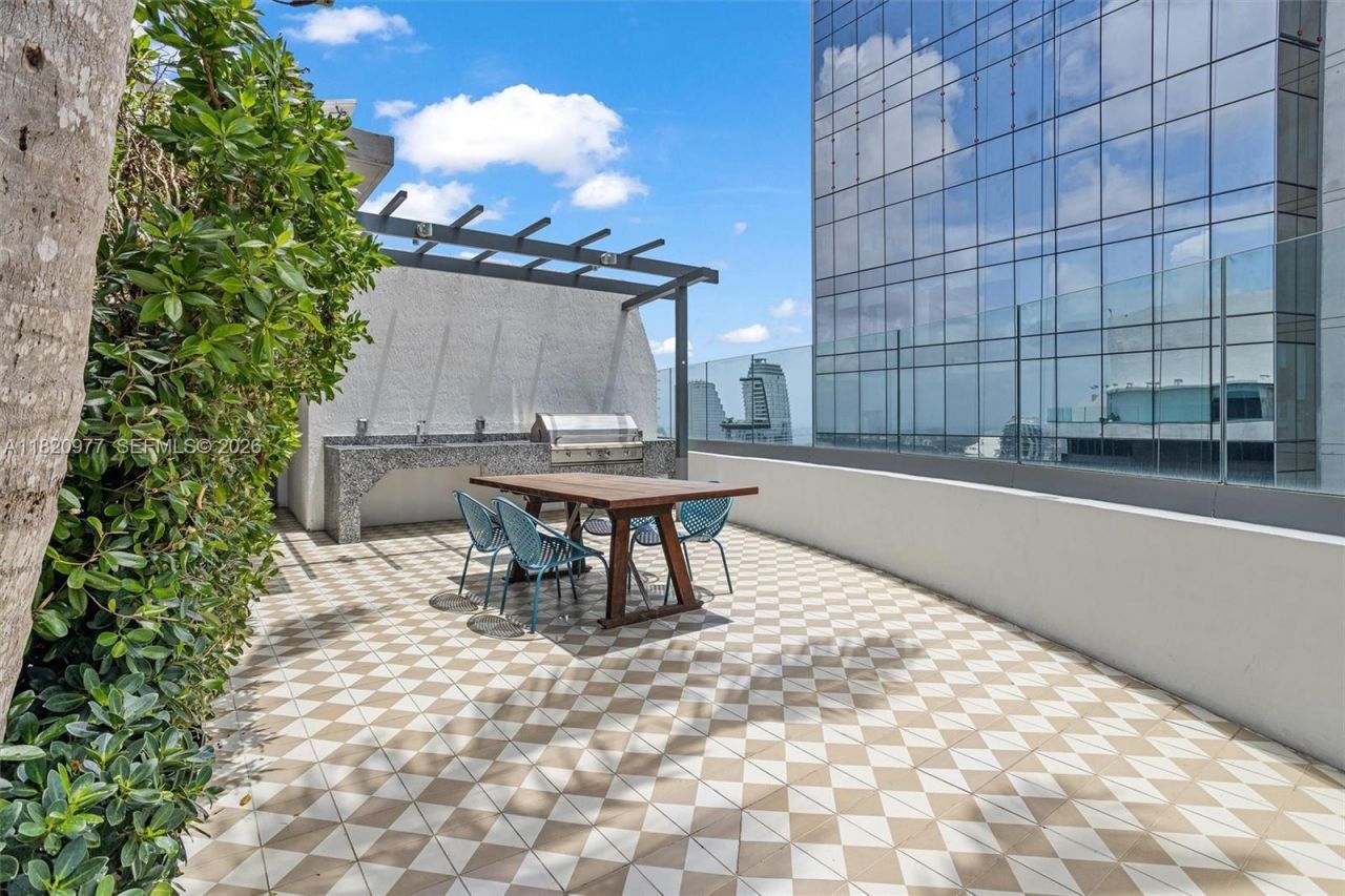 801 S Miami Ave, Unit 4205, Miami, FL 33130 Photo