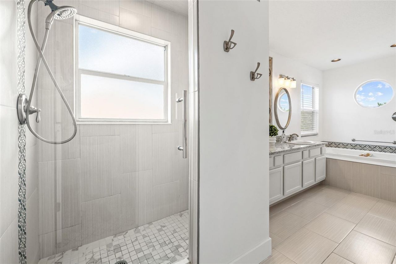 1191 Darlington Oak Drive Ne, Saint Petersburg, FL 33703 Photo