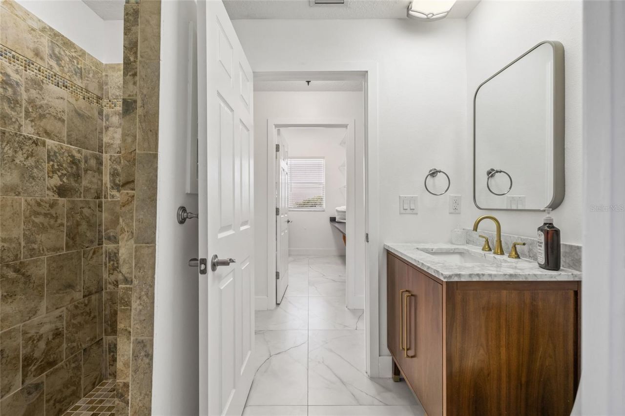 1191 Darlington Oak Drive Ne, Saint Petersburg, FL 33703 Photo