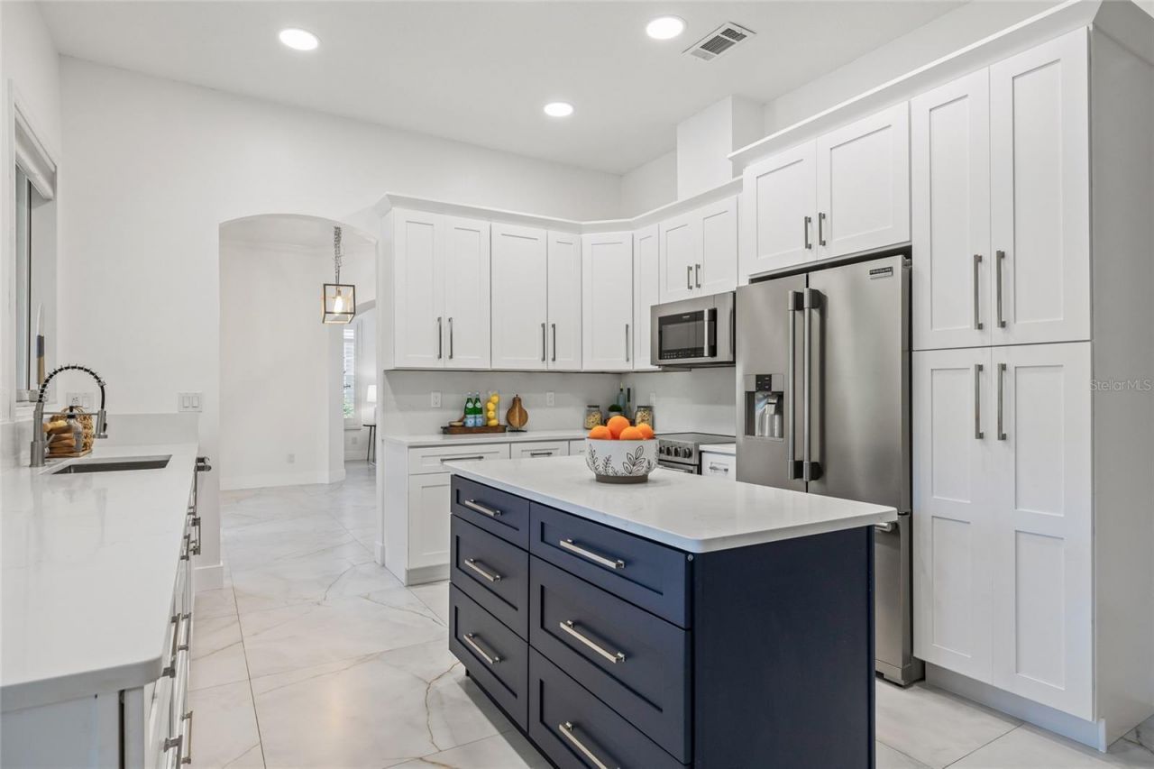 1191 Darlington Oak Drive Ne, Saint Petersburg, FL 33703 Photo