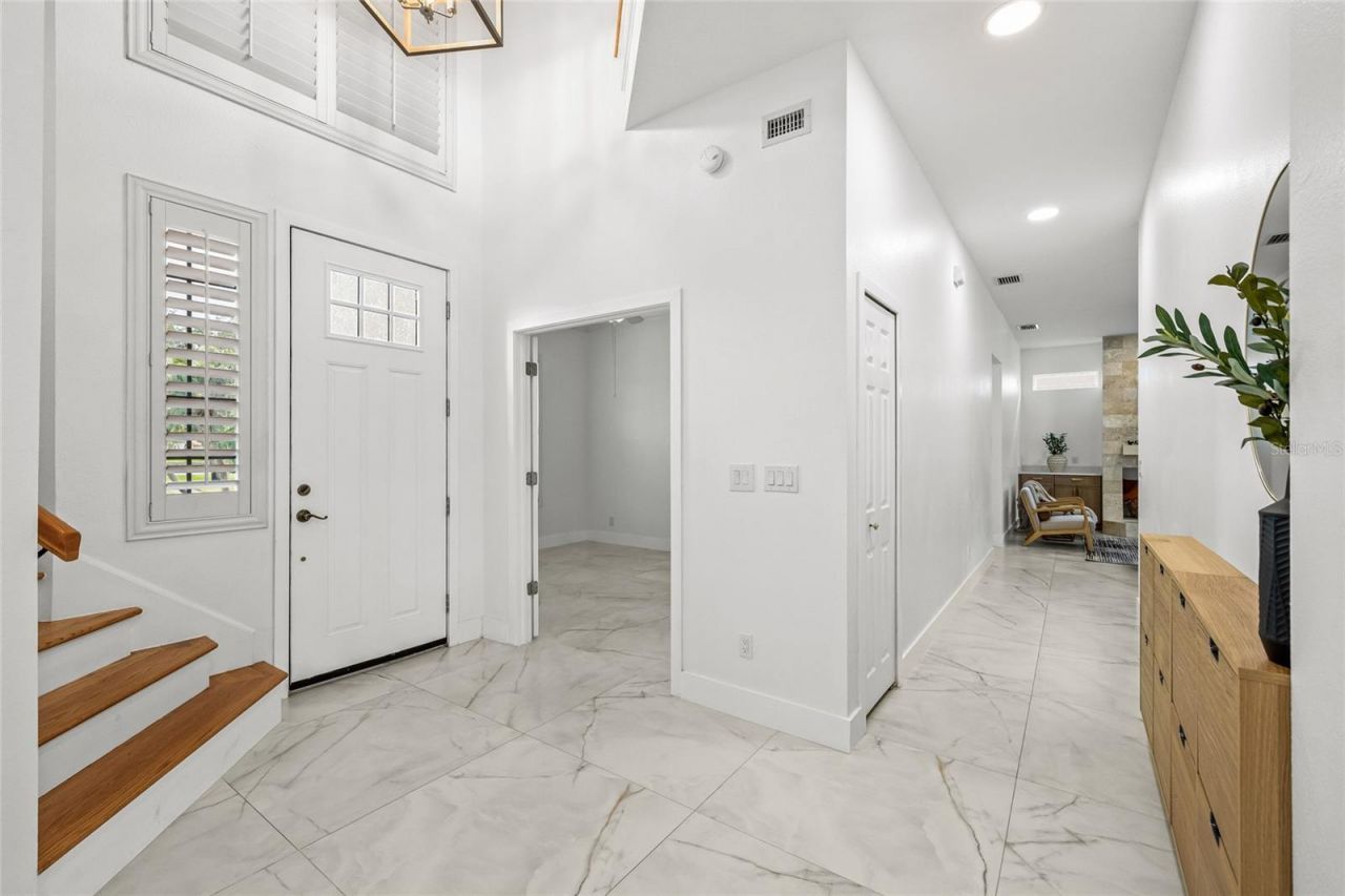 1191 Darlington Oak Drive Ne, Saint Petersburg, FL 33703 Photo