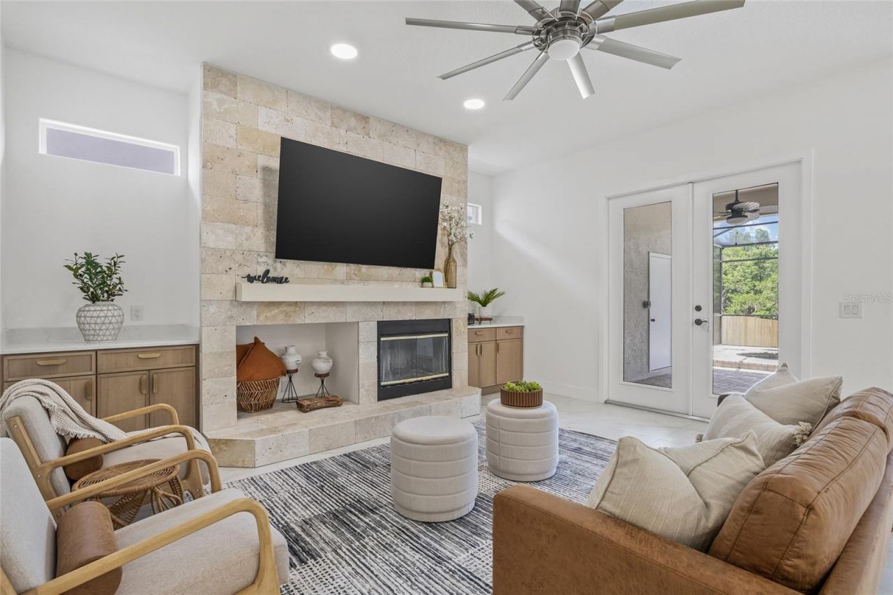 1191 Darlington Oak Drive Ne, Saint Petersburg, FL 33703 Photo