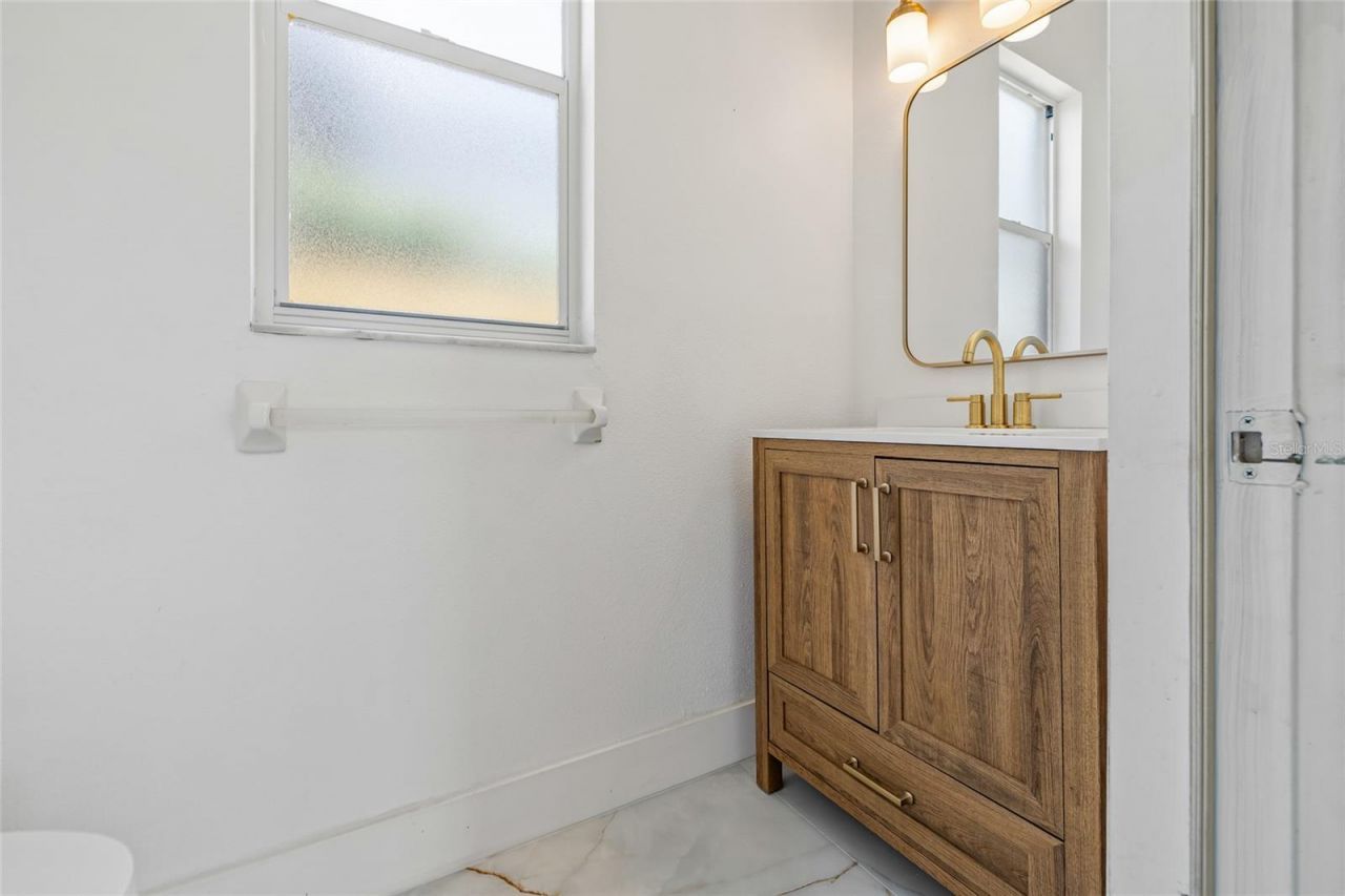 1191 Darlington Oak Drive Ne, Saint Petersburg, FL 33703 Photo