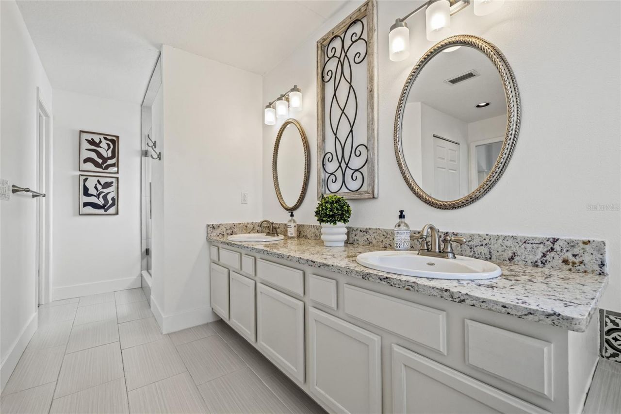 1191 Darlington Oak Drive Ne, Saint Petersburg, FL 33703 Photo