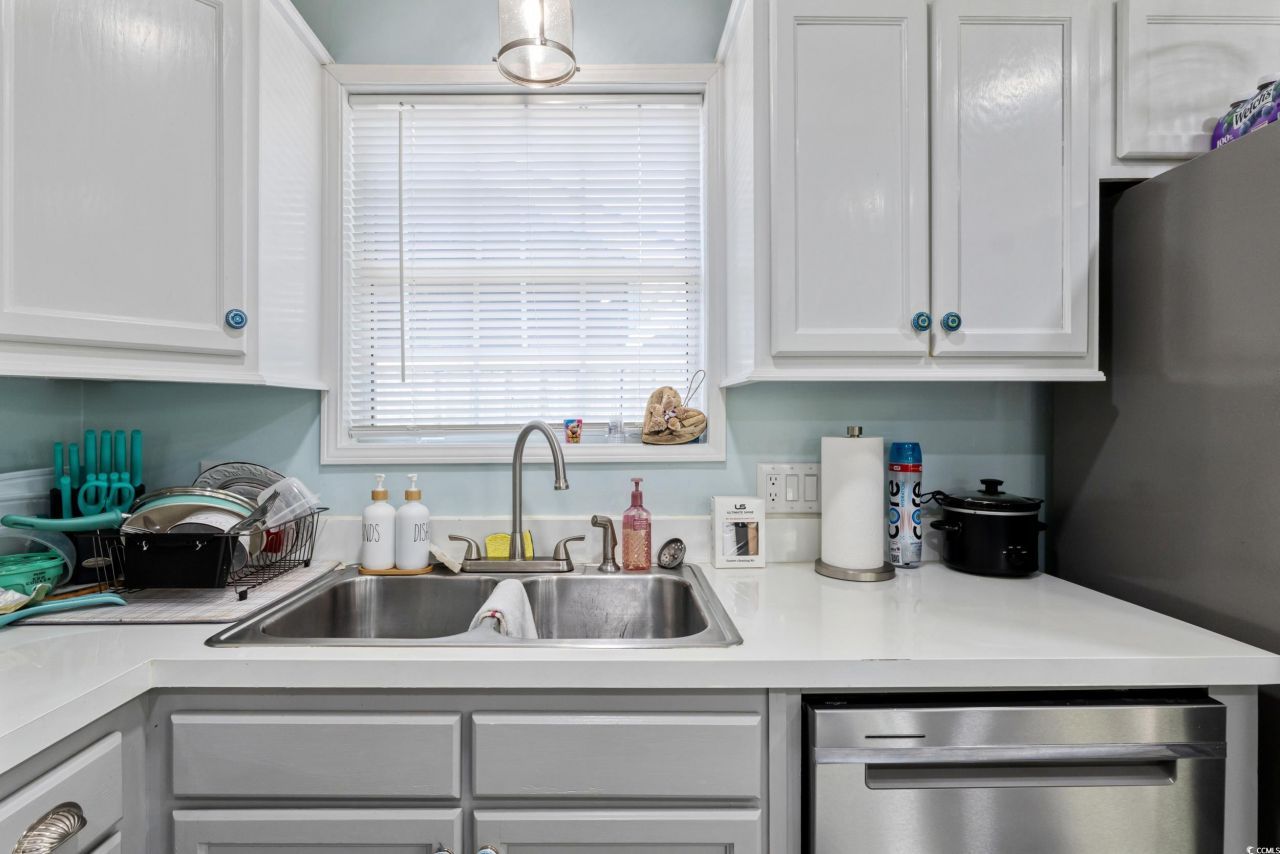 10071 Kings Rd. Photo 11