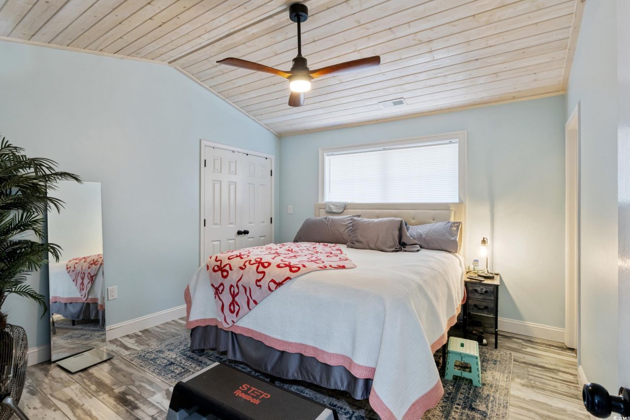 10071 Kings Rd. Photo 17