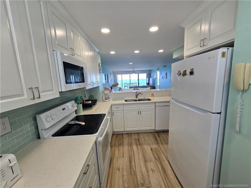 10600 S Ocean Drive, Unit 709, Jensen Beach, FL 34957 Photo