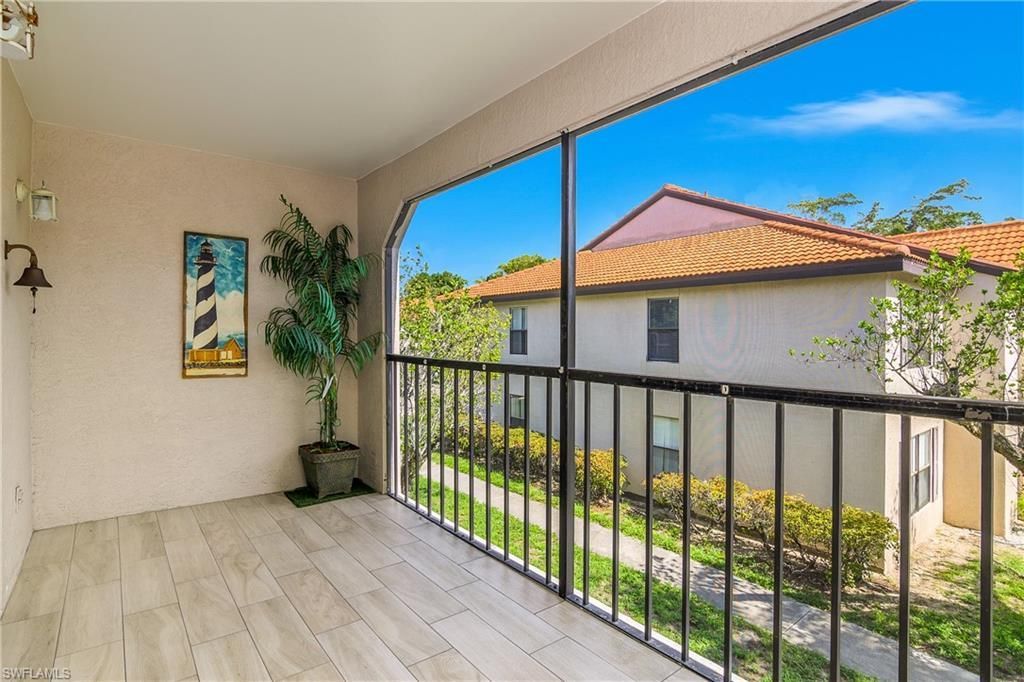 2214 Arbour Walk Cir, Unit 2022, Naples, FL 34109 Photo