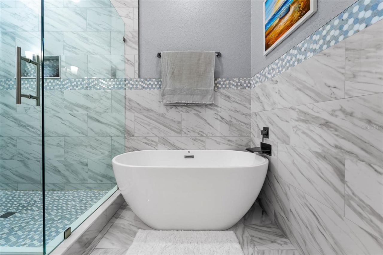 191 Banyan Bay Drive, Saint Petersburg, FL 33705 Photo