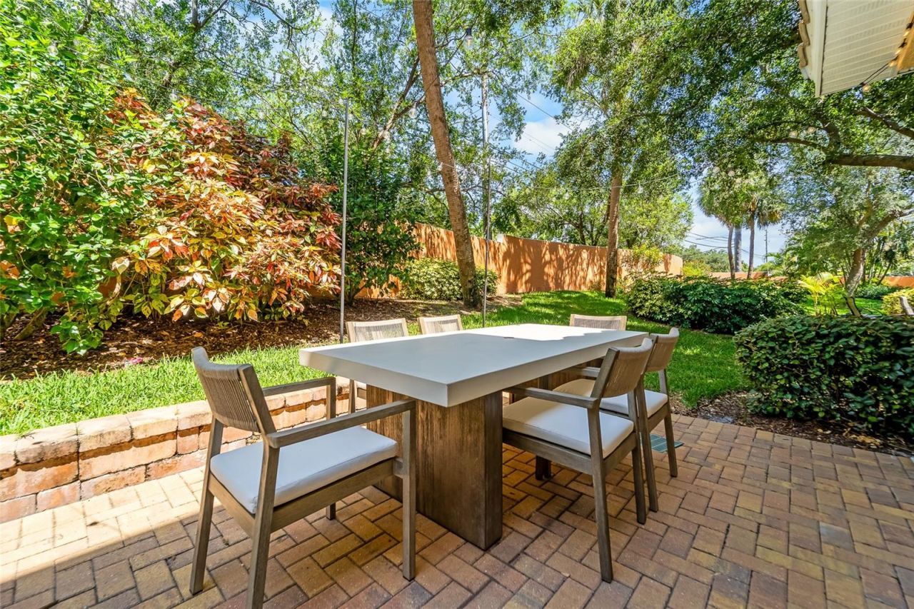 191 Banyan Bay Drive, Saint Petersburg, FL 33705 Photo