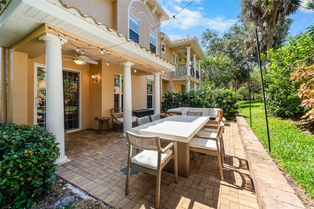 191 Banyan Bay Drive, Saint Petersburg, FL 33705 Photo