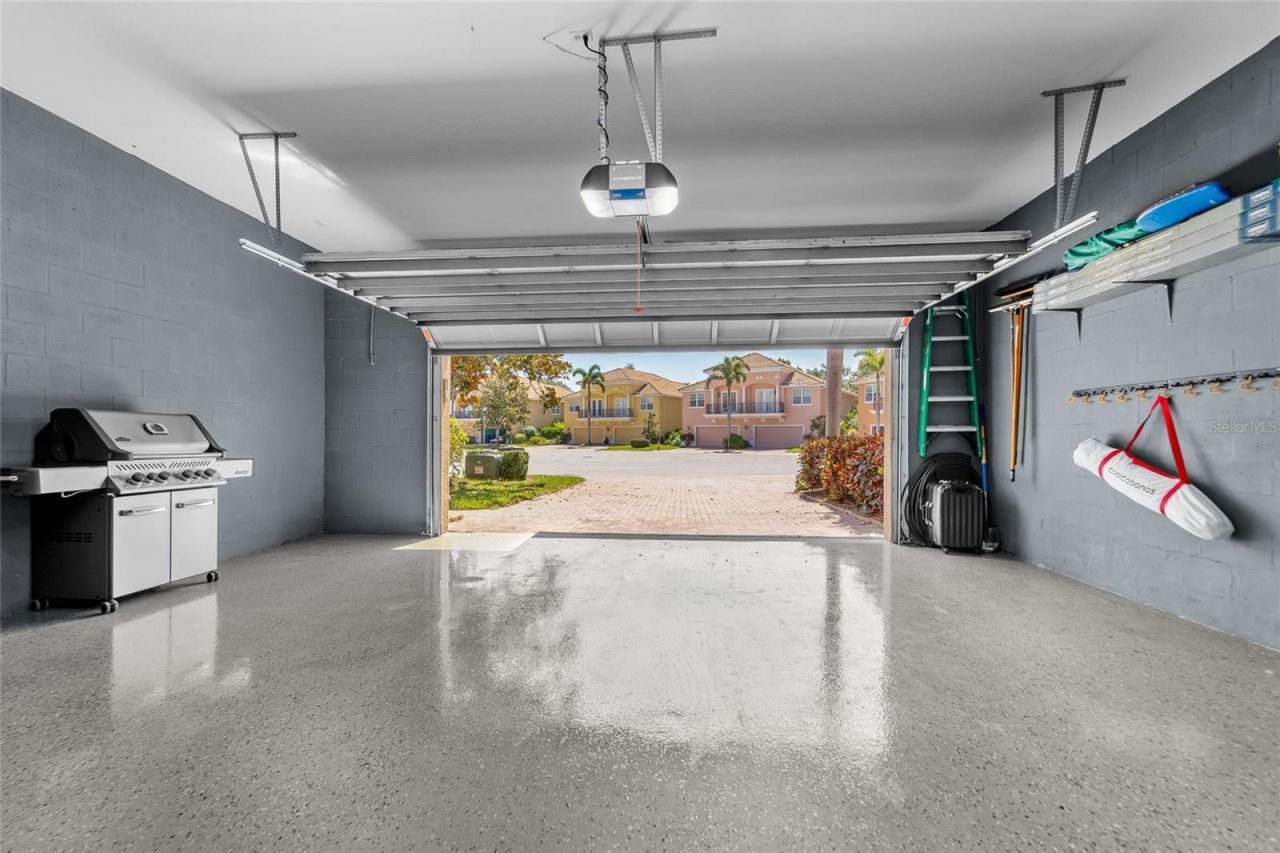 191 Banyan Bay Drive, Saint Petersburg, FL 33705 Photo