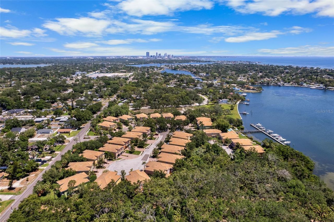 191 Banyan Bay Drive, Saint Petersburg, FL 33705 Photo