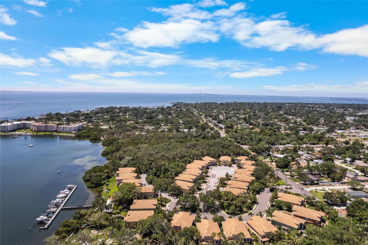 191 Banyan Bay Drive, Saint Petersburg, FL 33705 Photo