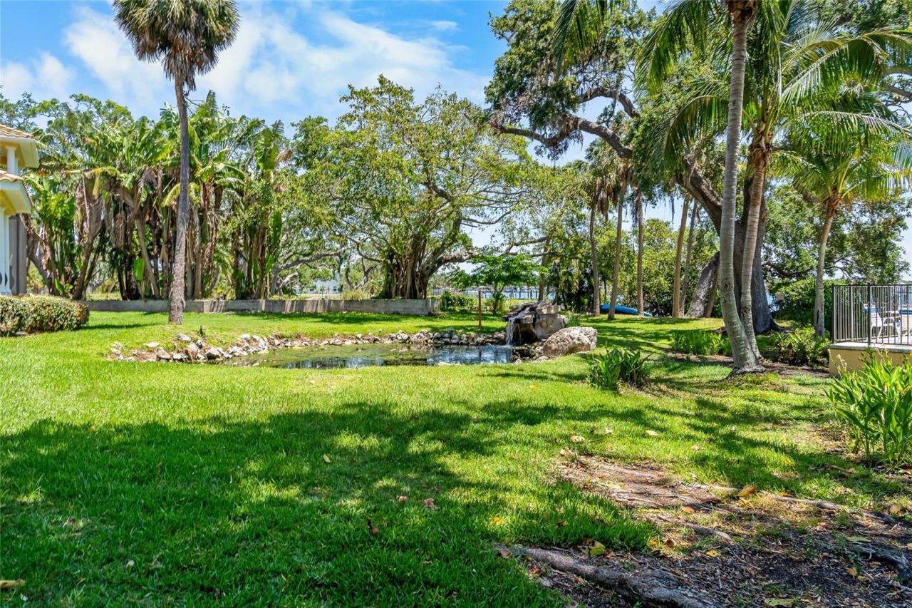 191 Banyan Bay Drive, Saint Petersburg, FL 33705 Photo