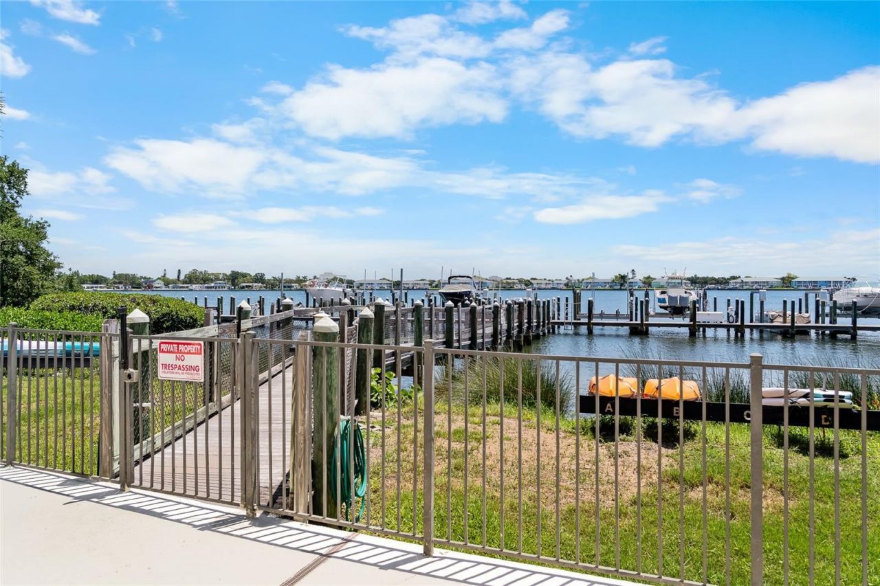 191 Banyan Bay Drive, Saint Petersburg, FL 33705 Photo