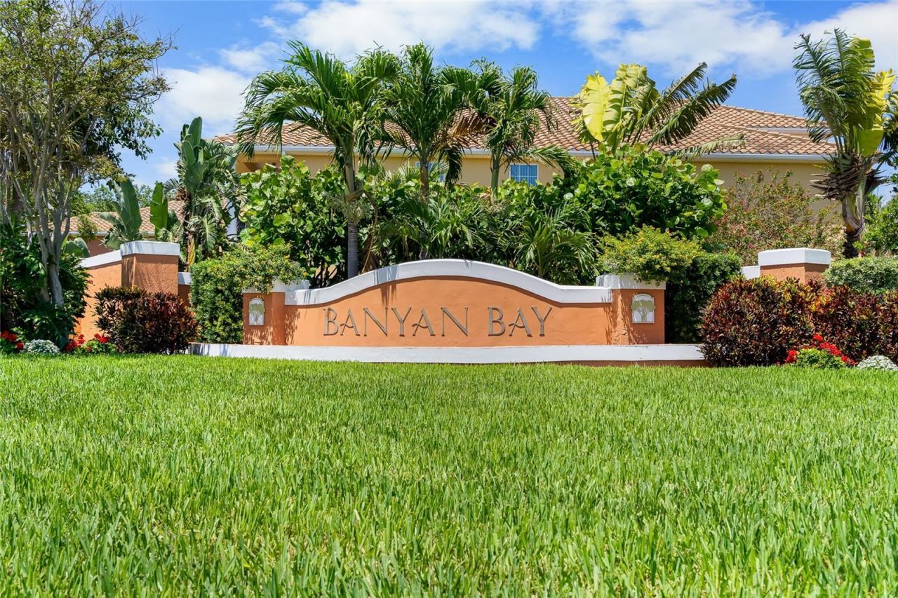 191 Banyan Bay Drive, Saint Petersburg, FL 33705 Photo