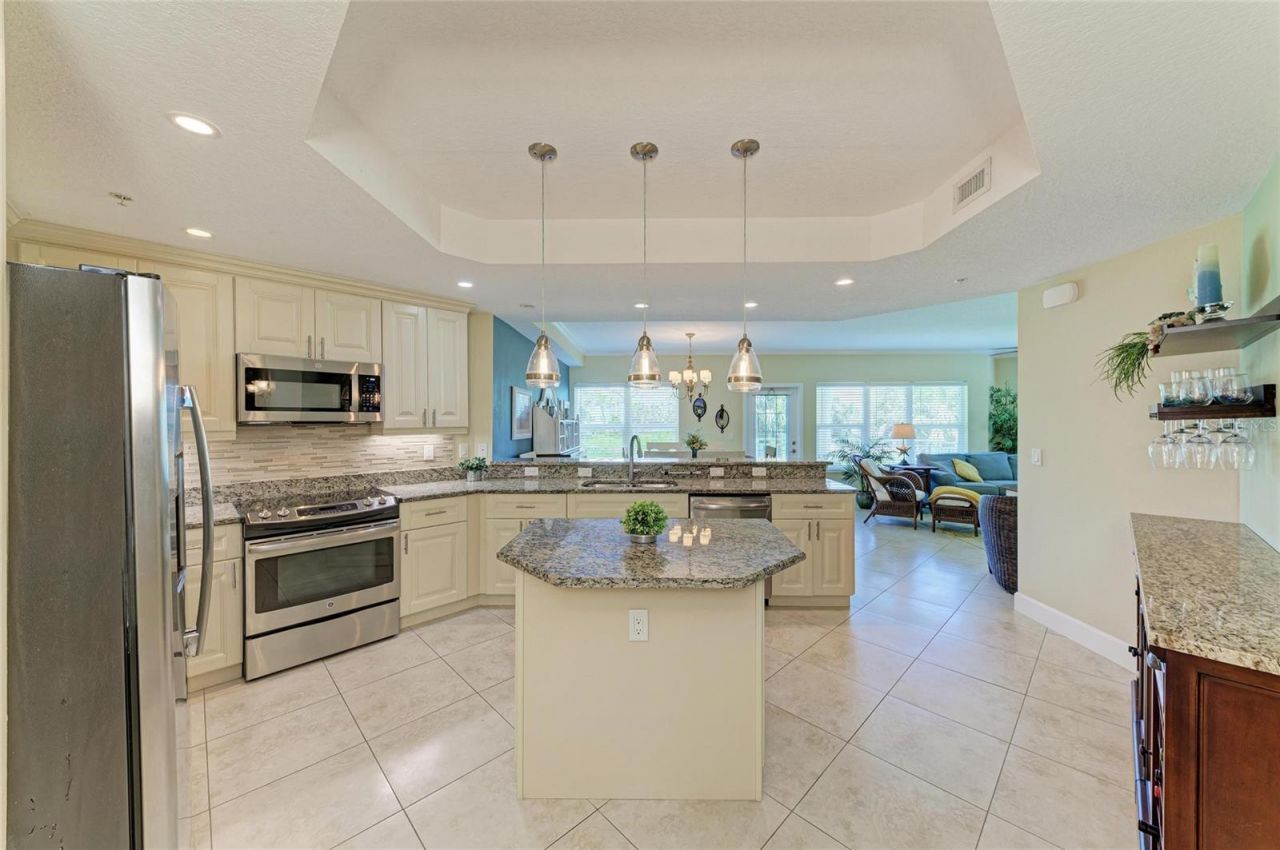 7820 34th Avenue W, Unit 102, Bradenton, FL 34209 Photo