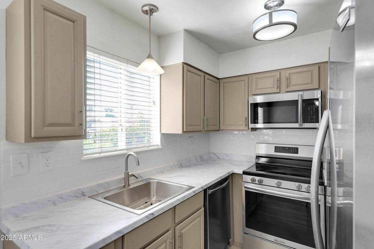 4630 N 68th Street, Unit 280, Scottsdale, AZ 85251 Main Photo