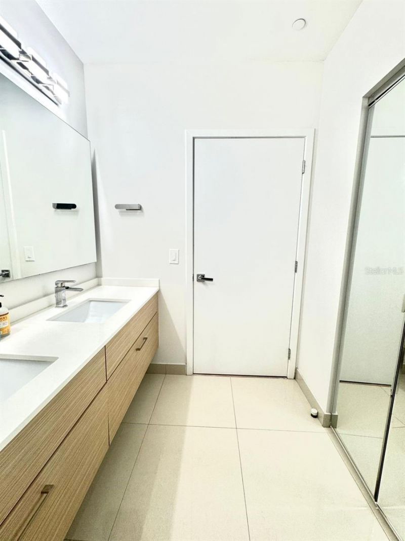 600 NE 27th Street, Unit 604, Miami, FL 33137 Photo