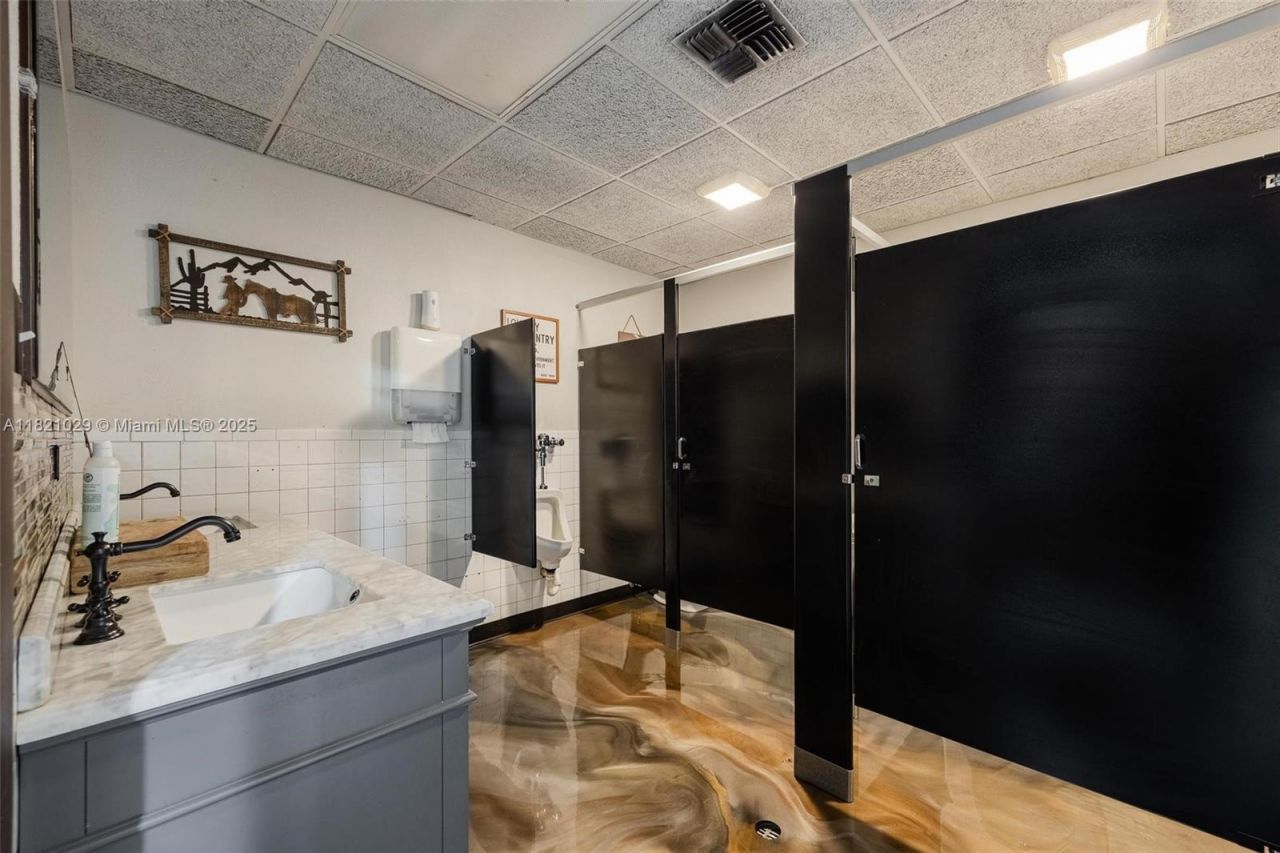 93 S Hall St, La Belle, FL 33935 Photo