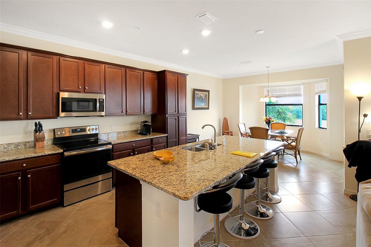 17006 Vardon Terrace, Unit 406, Bradenton, FL 34211 Photo