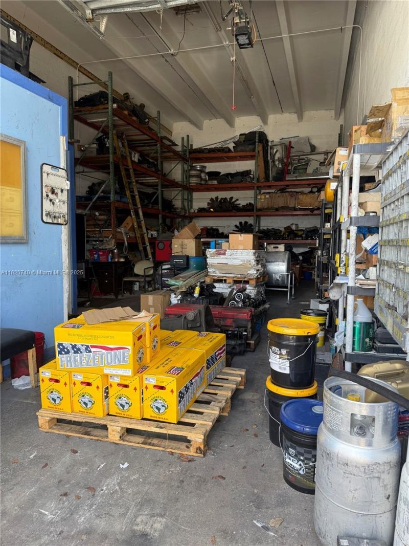 9008 NW 119th St Suite D, Hialeah Gardens, FL 33018 Photo