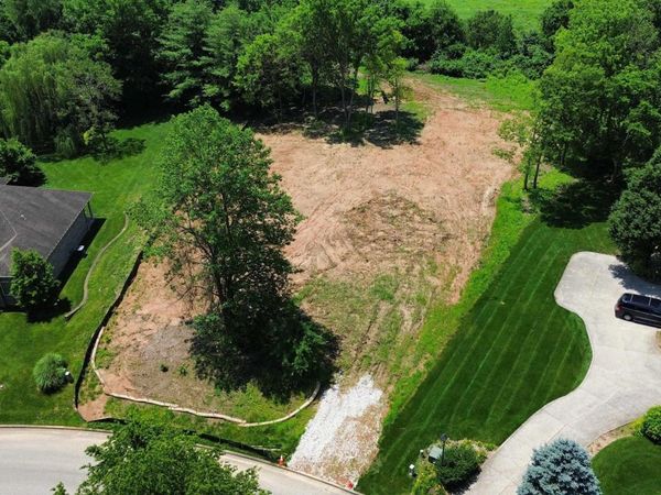 132 Lakewood Drive Drive, Vincennes, IN 47591