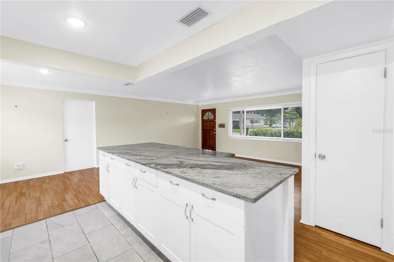 6195 28th Avenue N, Saint Petersburg, FL 33710 Photo