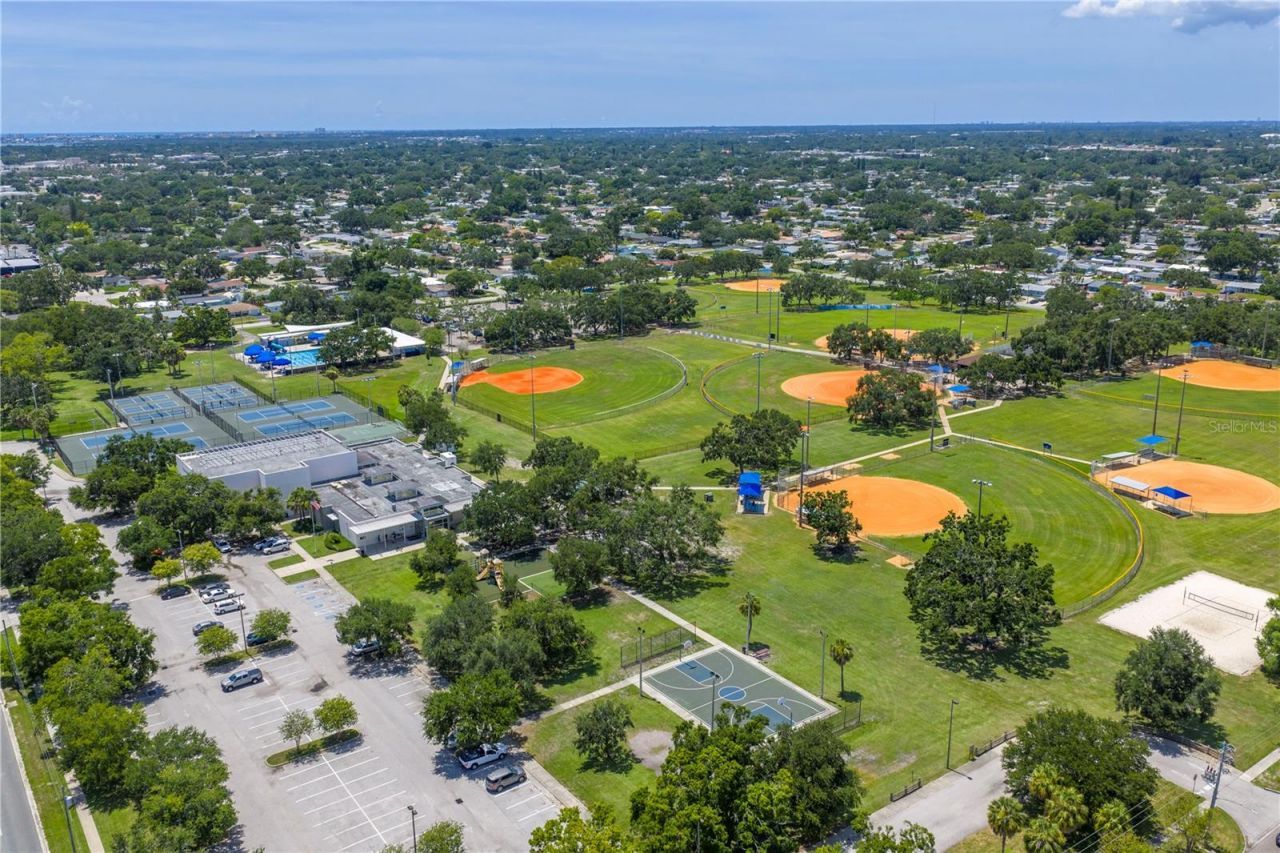 6195 28th Avenue N, Saint Petersburg, FL 33710 Photo