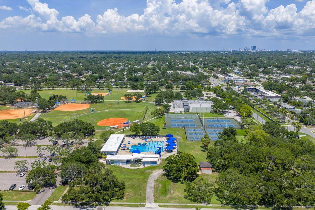 6195 28th Avenue N, Saint Petersburg, FL 33710 Photo