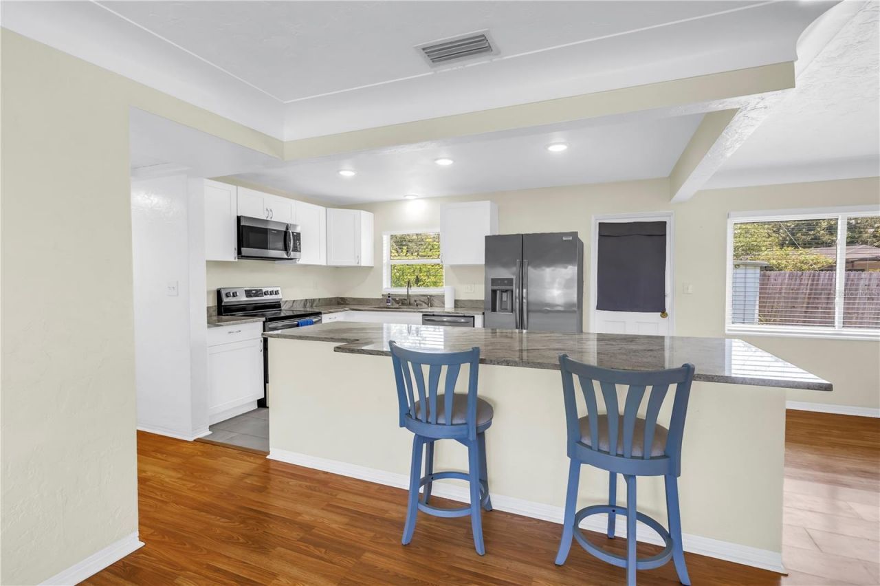 6195 28th Avenue N, Saint Petersburg, FL 33710 Photo