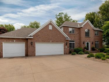 712 Falcon Court, Sartell, MN 56377