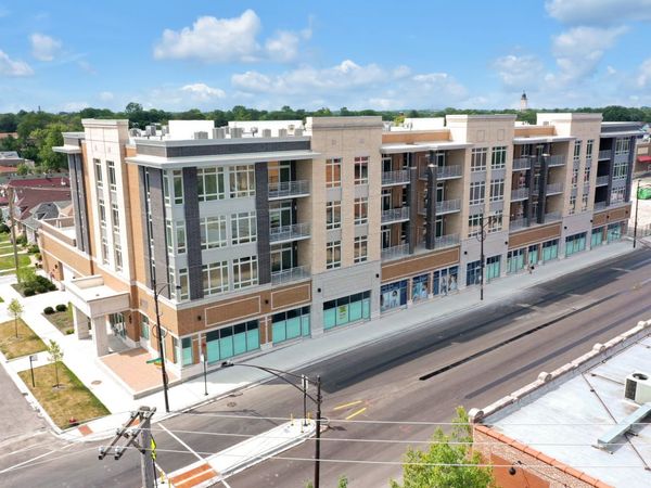 4758 N Laramie Avenue, Unit 406, Chicago, IL 60630