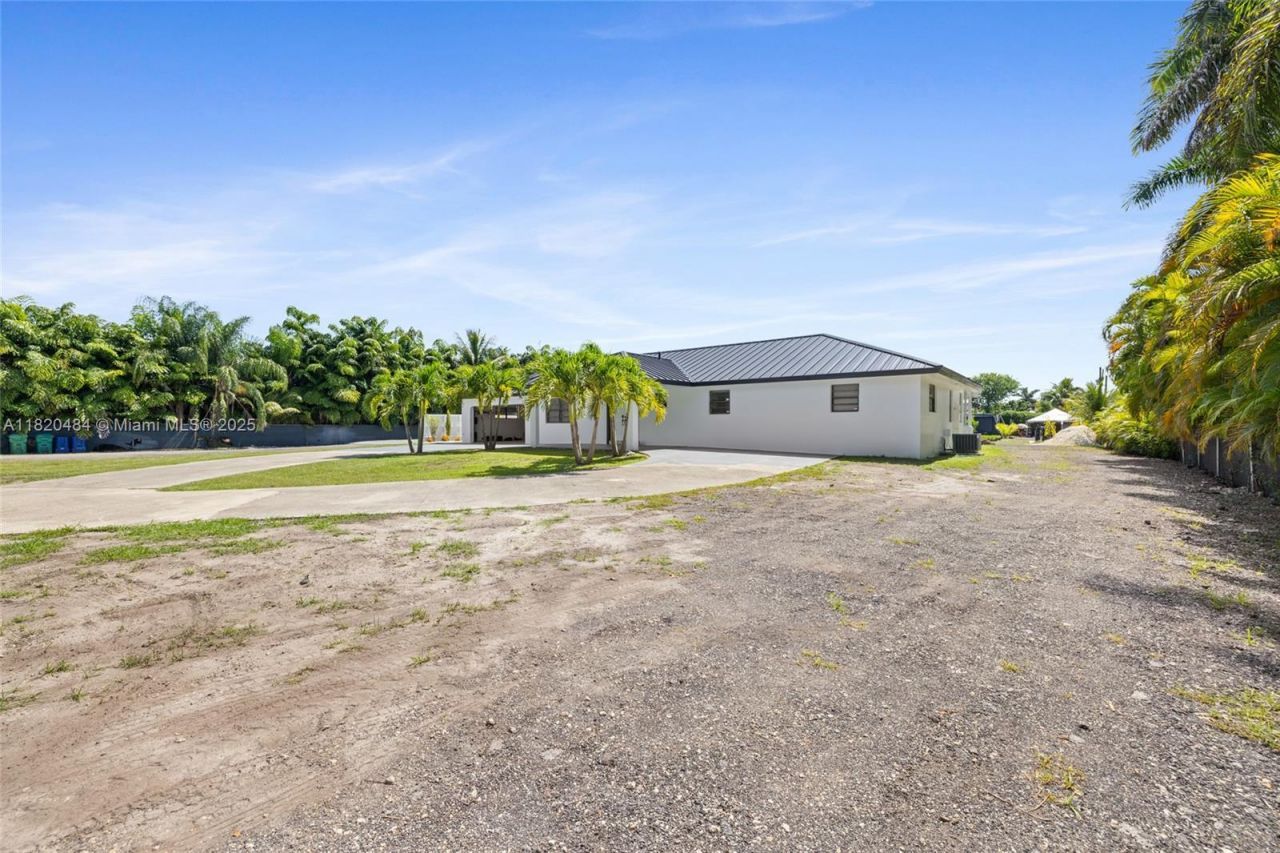23421 SW 217th Ave, Homestead, FL 33031 Photo