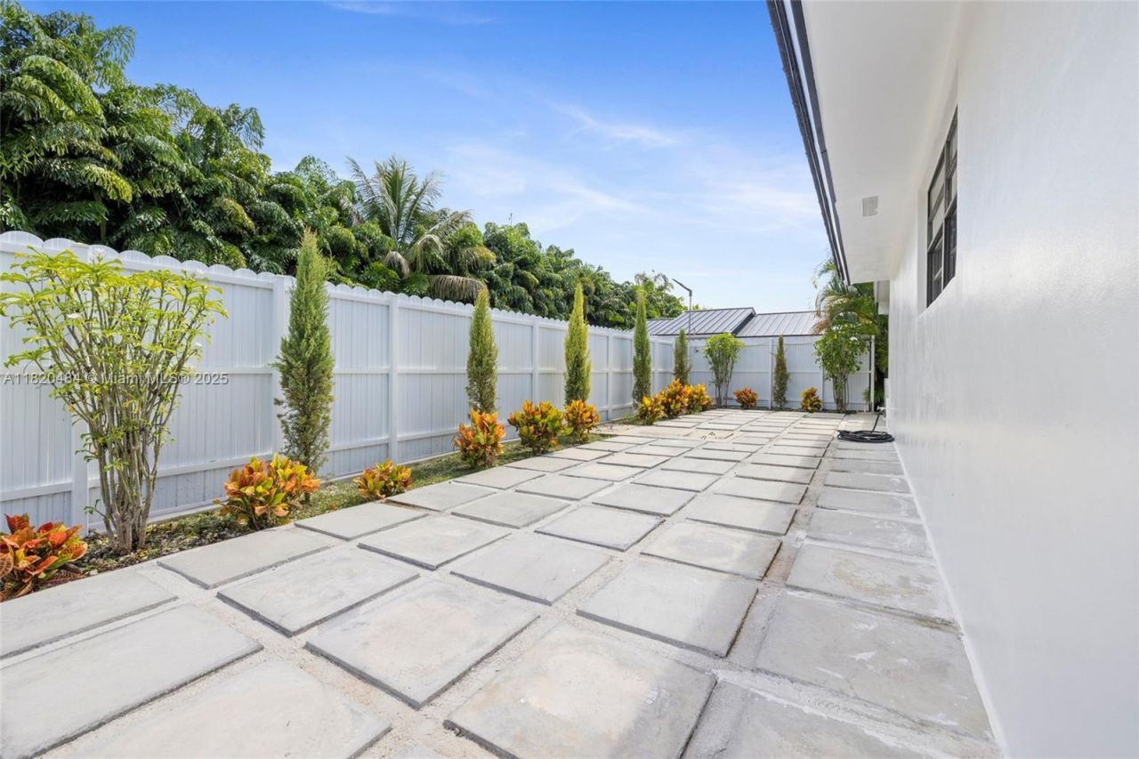 23421 SW 217th Ave, Homestead, FL 33031 Photo