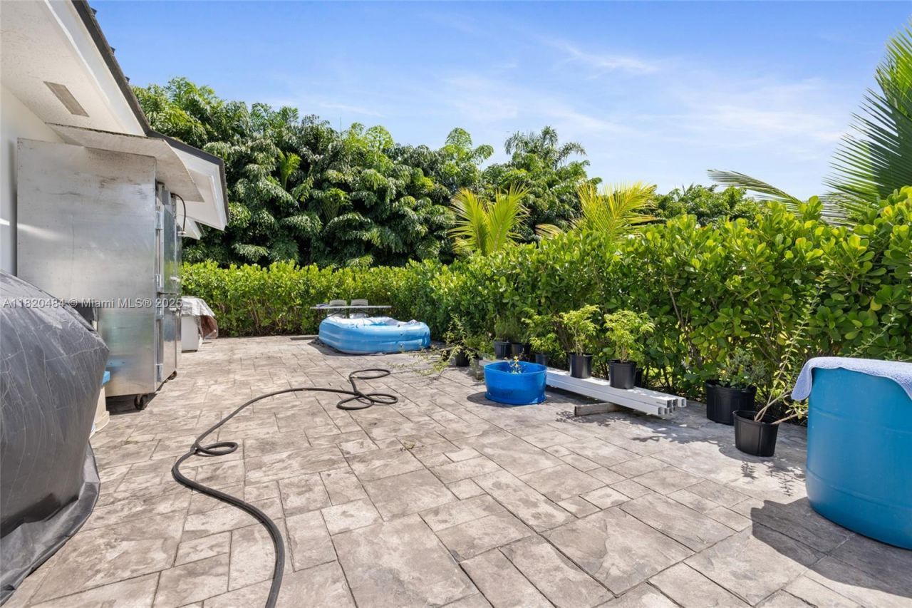 23421 SW 217th Ave, Homestead, FL 33031 Photo