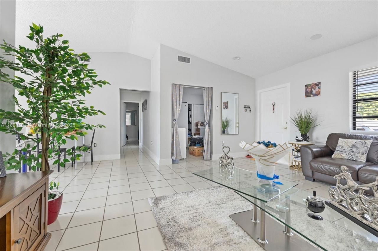 23421 SW 217th Ave, Homestead, FL 33031 Photo