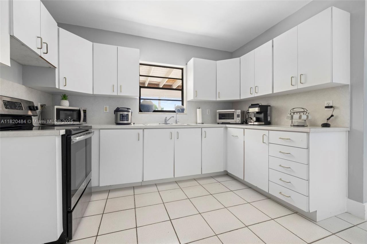 23421 SW 217th Ave, Homestead, FL 33031 Photo