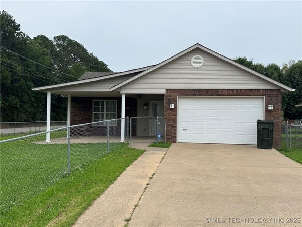 1122 Green Street, Sallisaw, OK 74955