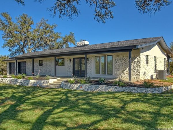 304 Crestwood Dr, Kingsland, TX 78639