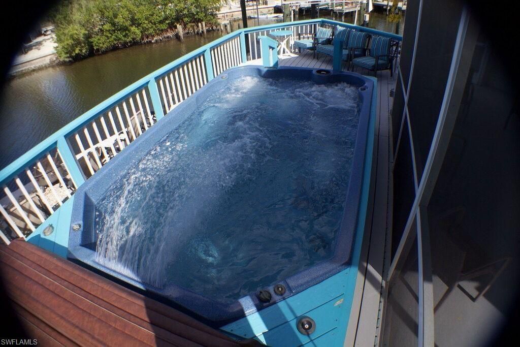 3140 Binnacle Ln, Saint James City, FL 33956 Photo