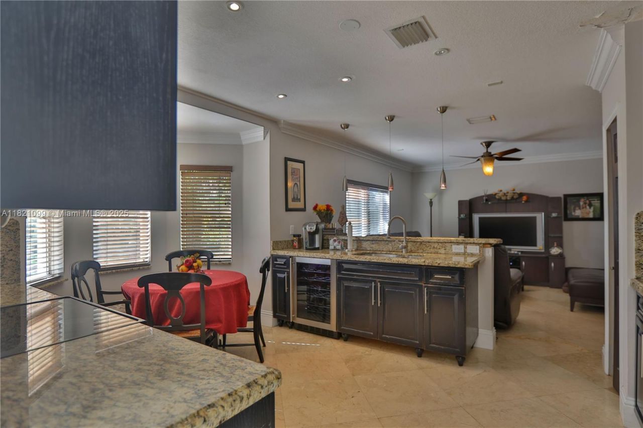 3610 NE 15th Dr, Homestead, FL 33033 Photo