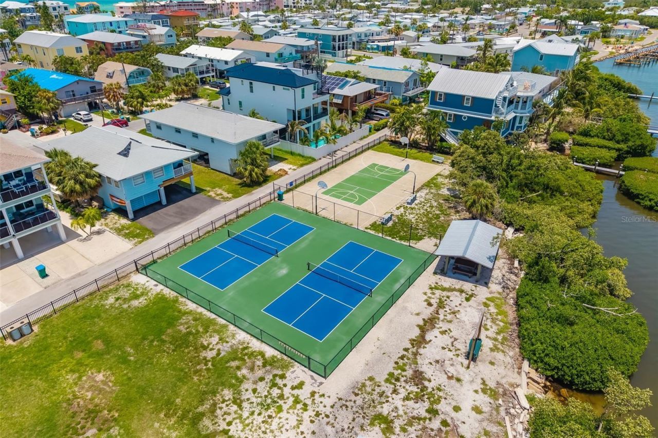 2513 Avenue B, Unit B, Bradenton Beach, FL 34217 Photo