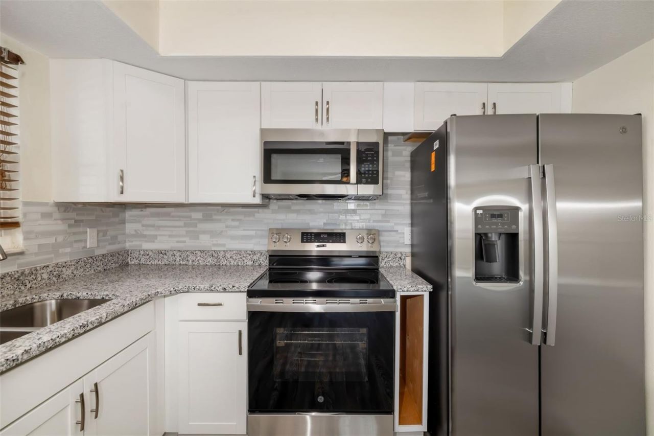 2513 Avenue B, Unit B, Bradenton Beach, FL 34217 Photo