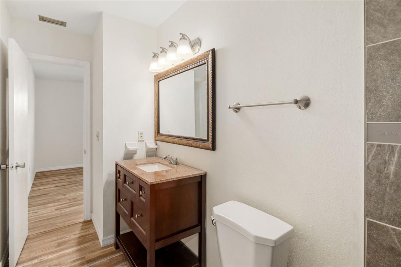 2513 Avenue B, Unit B, Bradenton Beach, FL 34217 Photo