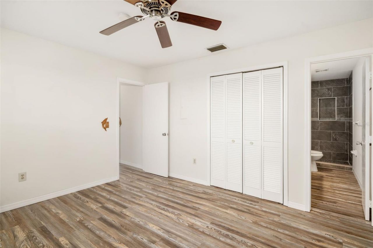 2513 Avenue B, Unit B, Bradenton Beach, FL 34217 Photo