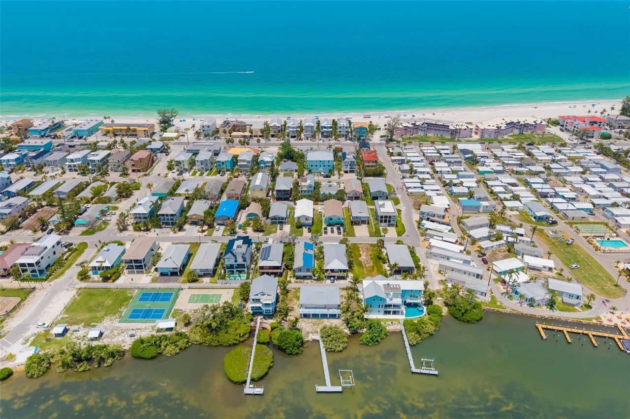 2513 Avenue B, Unit B, Bradenton Beach, FL 34217 Photo