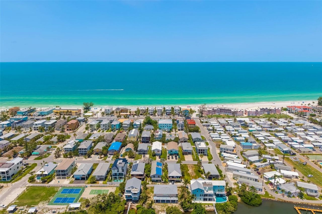 2513 Avenue B, Unit B, Bradenton Beach, FL 34217 Photo